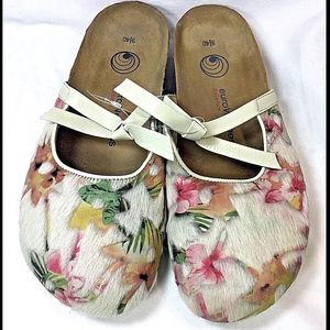 EuroWellness Floral Clogs Shoes Sz 9 Slides 40